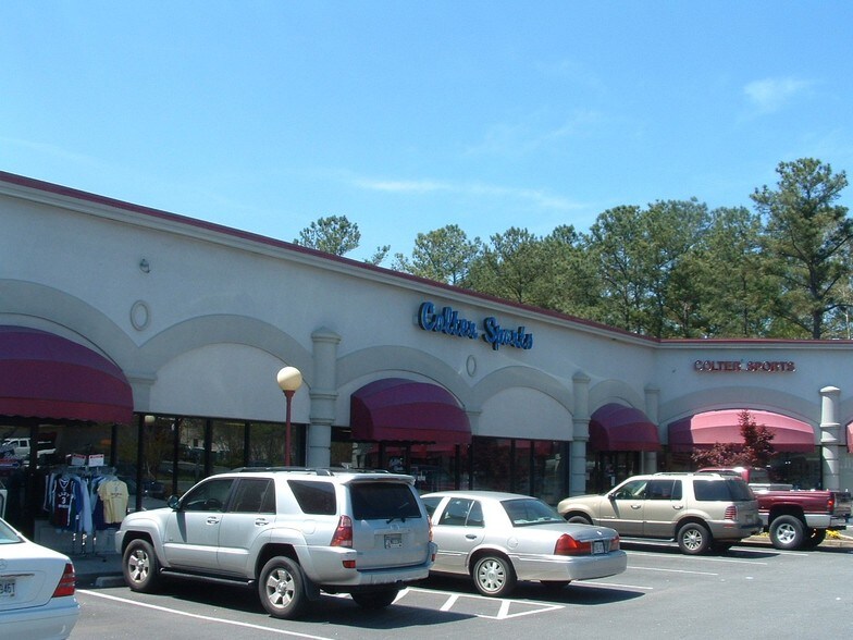 Primary Photo Of 3035 Five Forks Trickum Rd SW, Lilburn General Retail For Lease