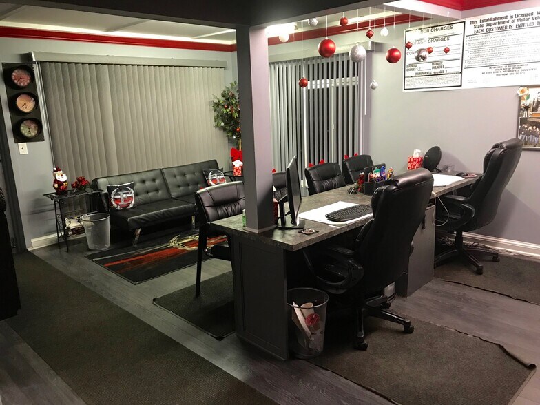 More Photos Of 860 Orange Ave, West Haven Auto Dealership For Lease