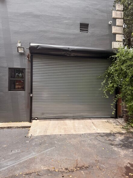 More Photos Of 3090 SW 8th St, Miami Freestanding For Lease