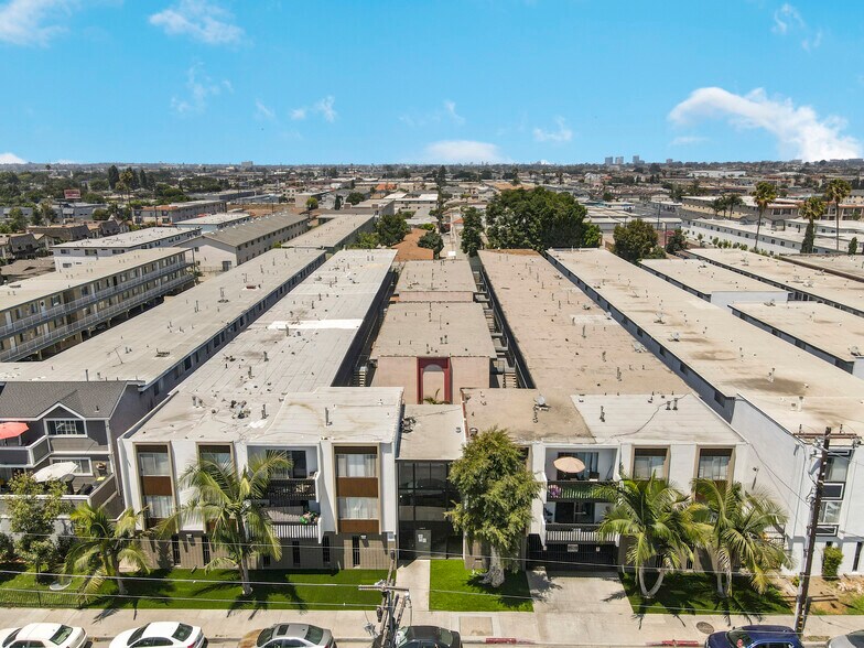 More Photos Of 14031 Cerise Ave, Hawthorne Apartments For Sale