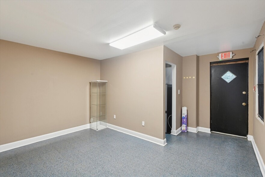 More Photos Of 1604 Ridge Ave, Philadelphia Apartments For Sale