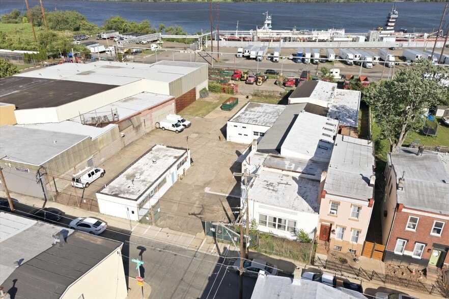 More Photos Of 4821 Garden St, Philadelphia Industrial For Sale