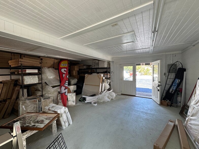 More Photos Of 1113 N 9th Ave, Pensacola Freestanding For Lease