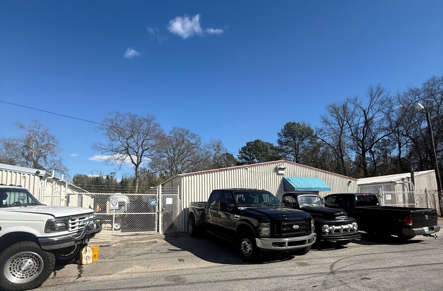 More Photos Of 4330 Cheyenne St, North Charleston Light Distribution For Lease