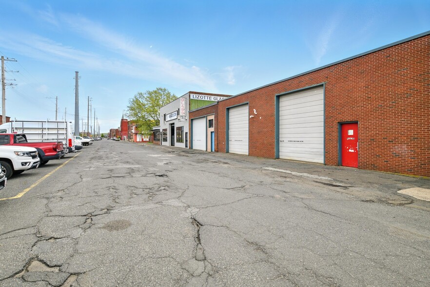 More Photos Of 420 Race St, Holyoke Warehouse For Lease
