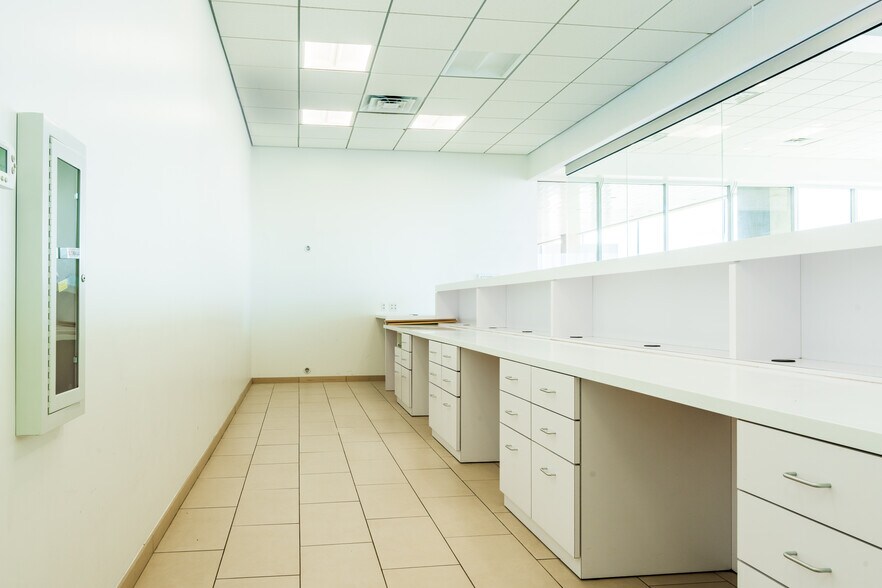 More Photos Of 19300 Northwest Fwy, Houston Auto Dealership For Sale