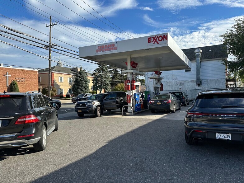 More Photos Of 206 N Central Ave, Valley Stream Service Station For Sale