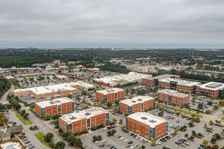 More Photos Of 6740 Rock Spring Rd, Wilmington Office For Lease