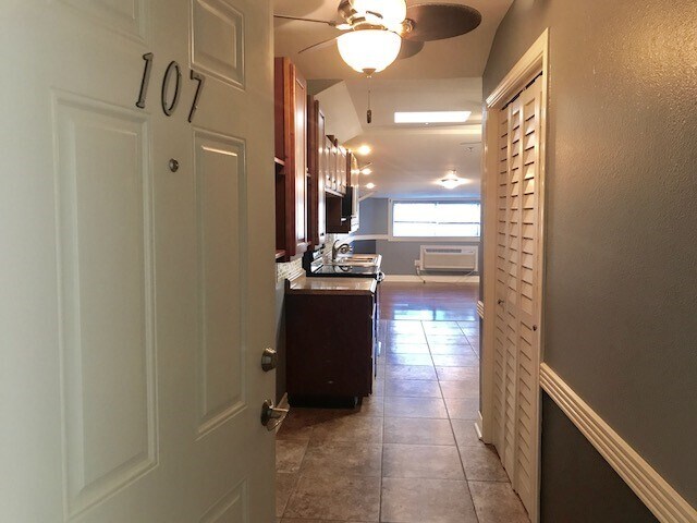 More Photos Of 7648 Broadview Dr, Houston Apartments For Sale