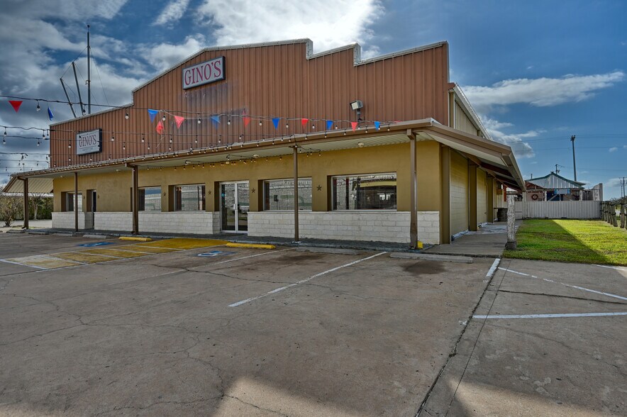 More Photos Of 2100 Highway 290 E, Brenham Restaurant For Sale
