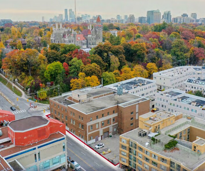 Primary Photo Of 555 Davenport Rd, Toronto Office For Sale