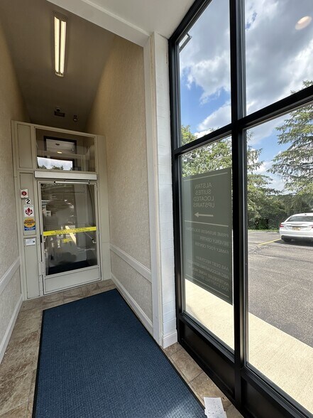 More Photos Of 2526 Monroeville Blvd, Monroeville Medical For Lease