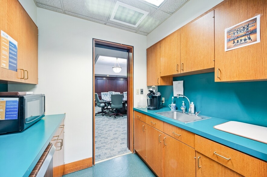 More Photos Of 20 S Main St, Chambersburg Office For Lease