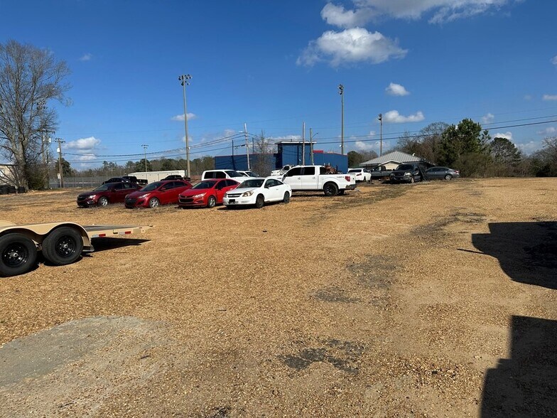 More Photos Of 410 Highway 51, Brookhaven Auto Dealership For Sale