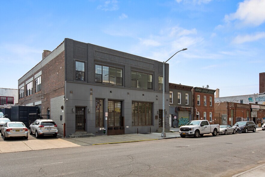 More Photos Of 36-11 33rd St, Astoria Warehouse For Lease
