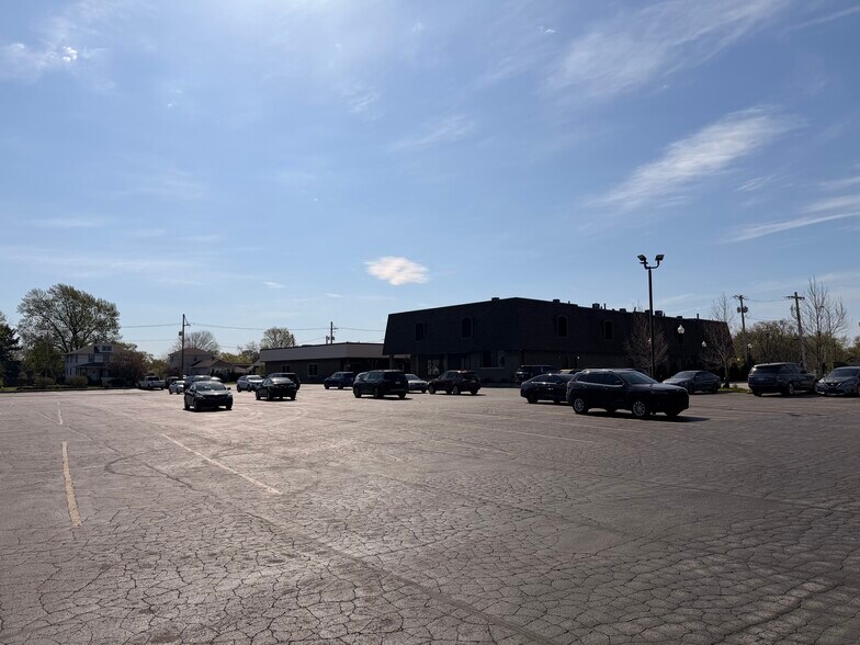 More Photos Of 417-435 Ridge Rd, Munster Unknown For Lease