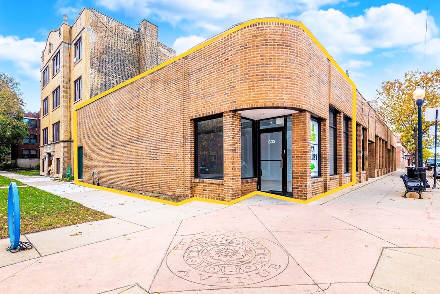 Primary Photo Of 1333-1339 W Devon Ave, Chicago Unknown For Lease