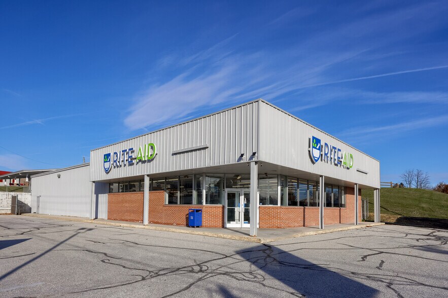 More Photos Of 2901 Carlisle Rd, Dover Drugstore For Lease