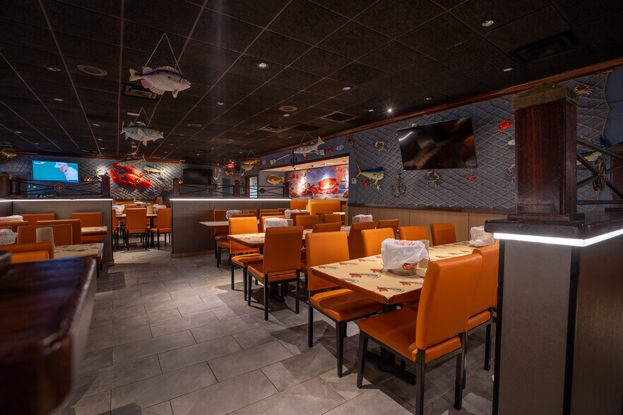 More Photos Of 4002 Spencer Hwy, Pasadena Restaurant For Lease