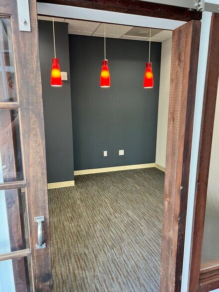 More Photos Of 10624 Metromont Pky, Charlotte Showroom For Sale