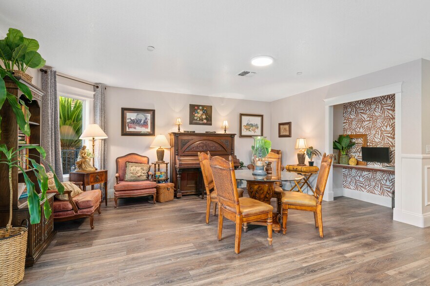 More Photos Of 3734 Hollister Ave, Carmichael Assisted Living For Sale