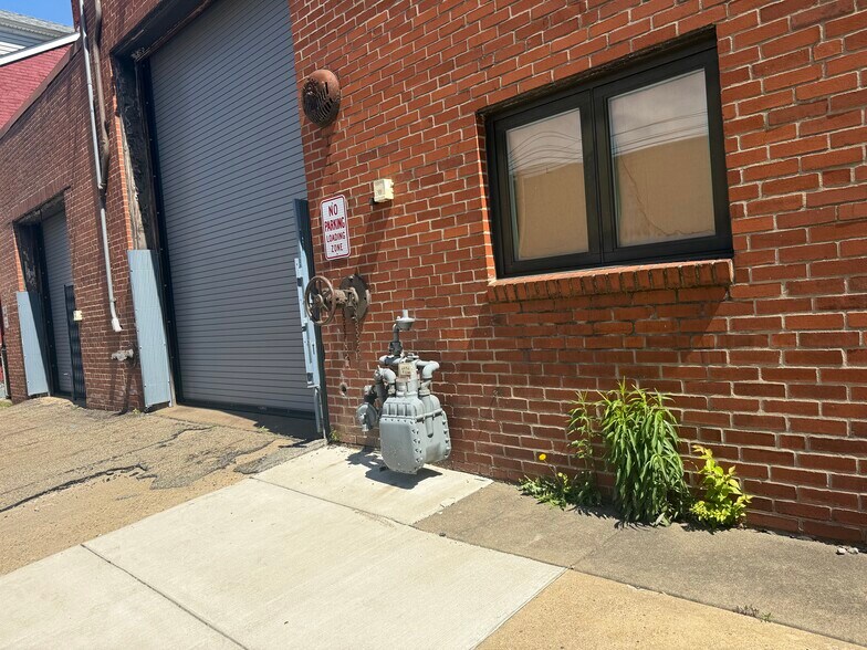 More Photos Of 4920 Harrison St, Pittsburgh Warehouse For Lease