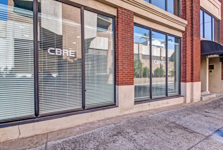 More Photos Of 300 Drayton St, Savannah Office Residential For Sale