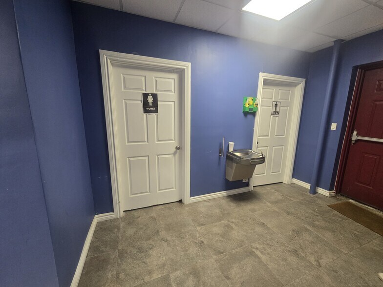 More Photos Of 6284-6288 N Cicero Ave, Chicago Office For Lease