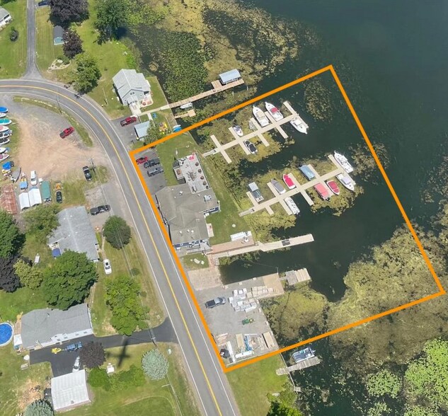 More Photos Of 8106 W Port Bay Rd, Wolcott Marina For Sale