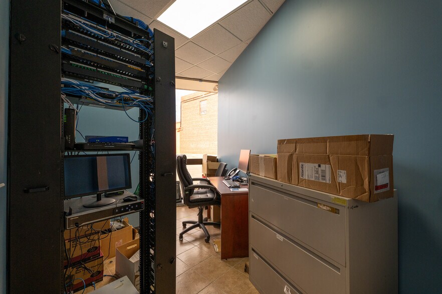 More Photos Of 24 Main St, Toms River Bank For Lease