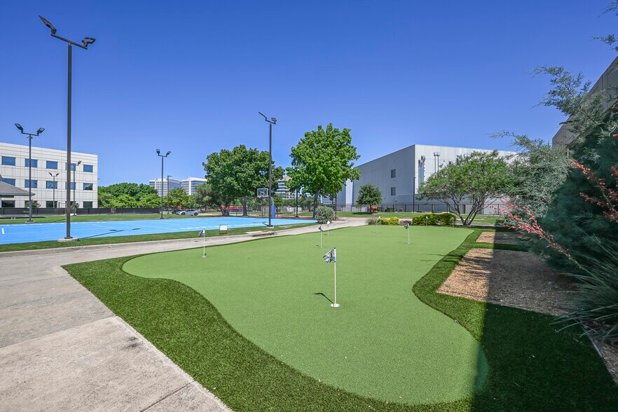 More Photos Of 5601 Headquarters Dr, Plano Office For Sale