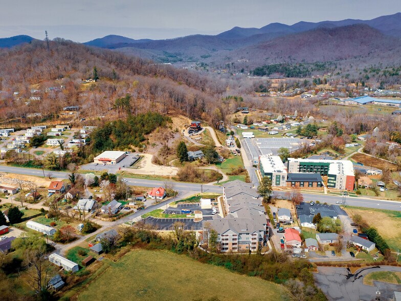 More Photos Of 2236 US 70 Hwy, Swannanoa General Retail For Sale