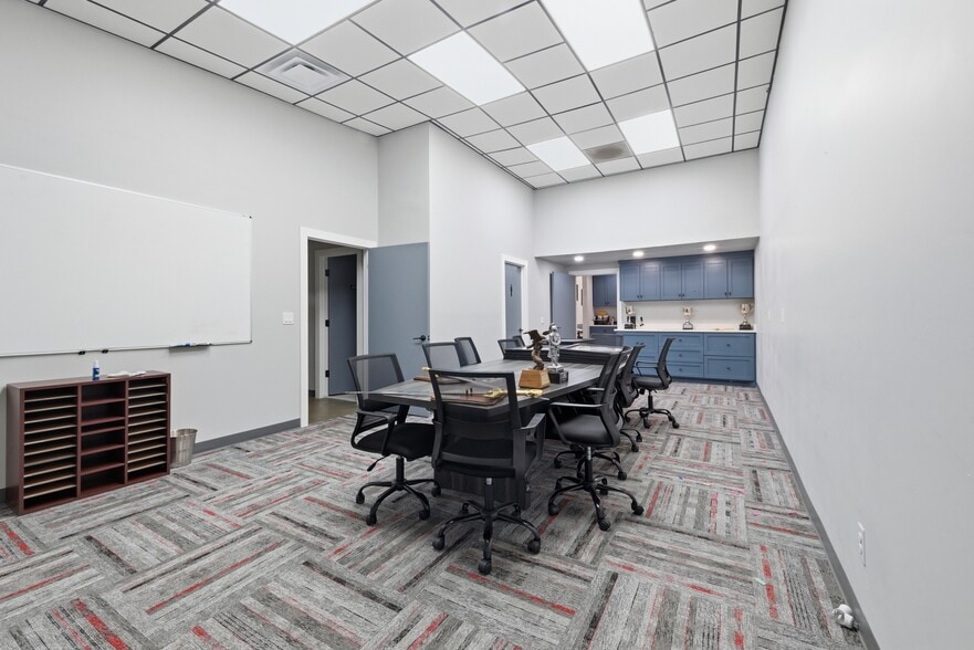 More Photos Of 2805 Broce Dr, Norman Warehouse For Sale