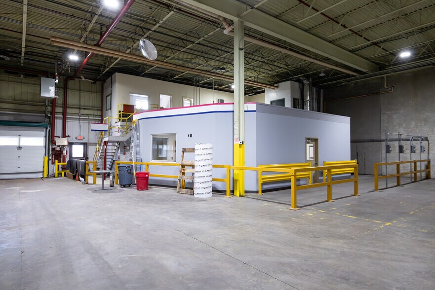 More Photos Of 49 Geyser Rd, Saratoga Springs Manufacturing For Lease