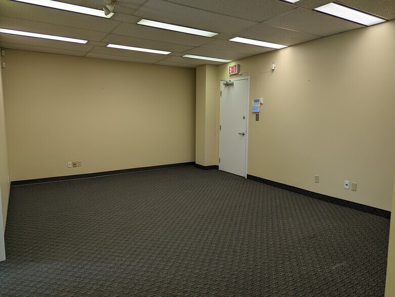 More Photos Of 1150 Morrison Dr, Ottawa Office For Lease