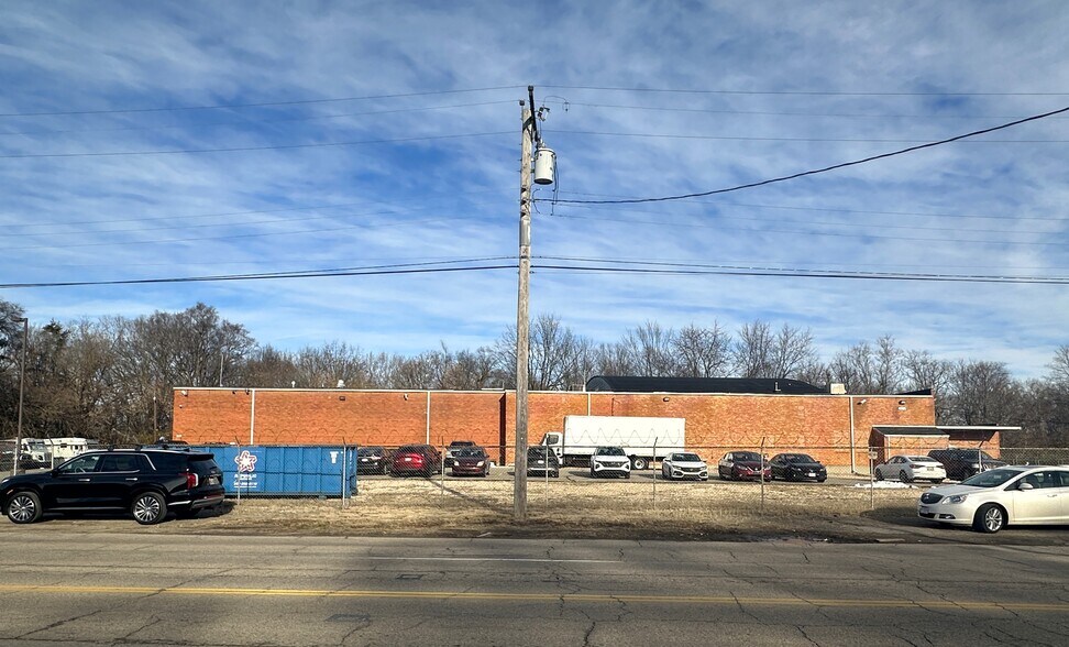 More Photos Of 4395 Springfield St, Dayton Warehouse For Sale
