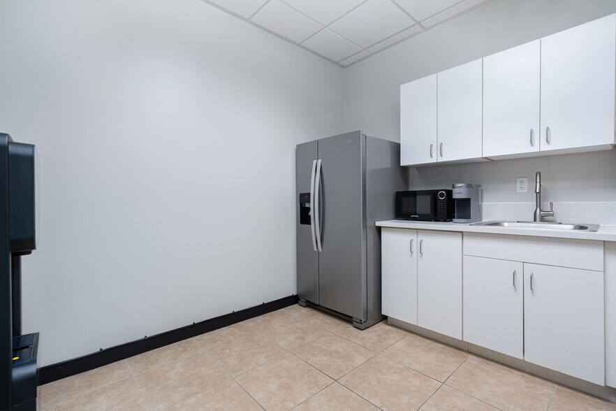 More Photos Of 2450 Saint Rose Pky, Henderson Office For Lease