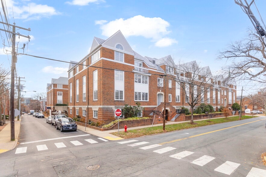 More Photos Of 202-258 E High St, Charlottesville Office For Sale