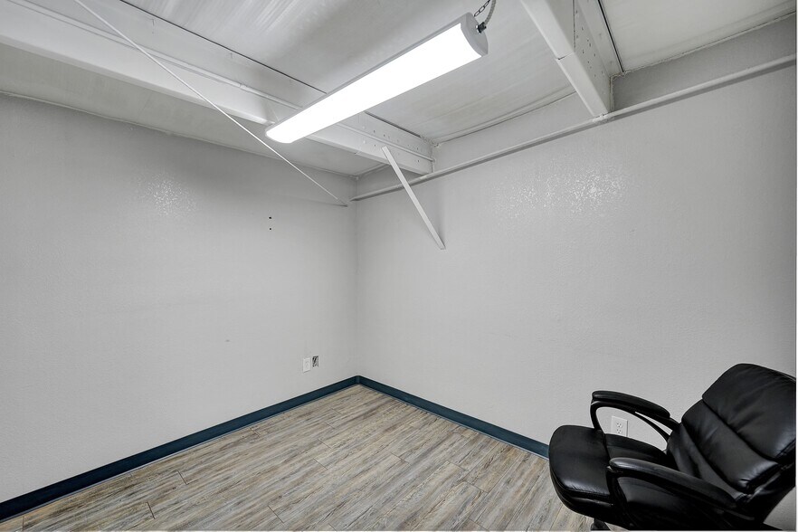 More Photos Of 2500 S Crane, Odessa Warehouse For Sale