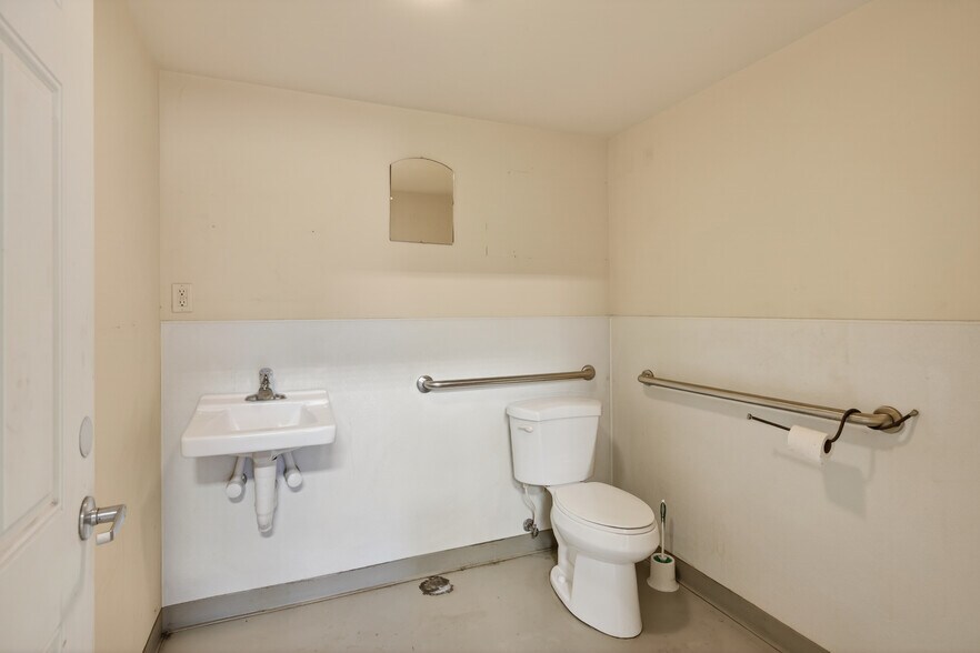 More Photos Of 2302 Resource Blvd, Moab Industrial For Sale