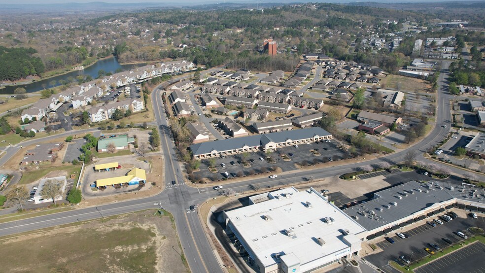 More Photos Of 2001 Club Manor Dr, Maumelle Unknown For Lease