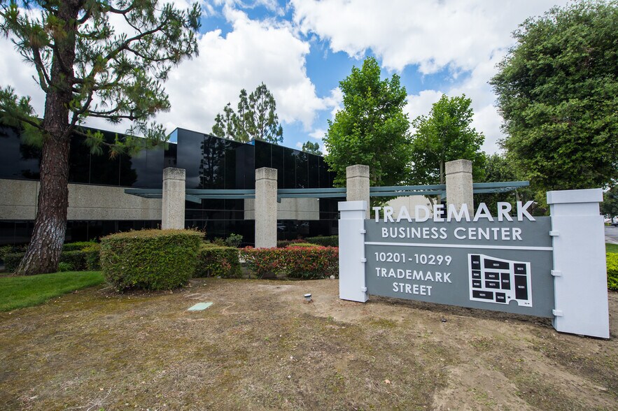 More Photos Of 10291 Trademark St, Rancho Cucamonga Warehouse For Lease