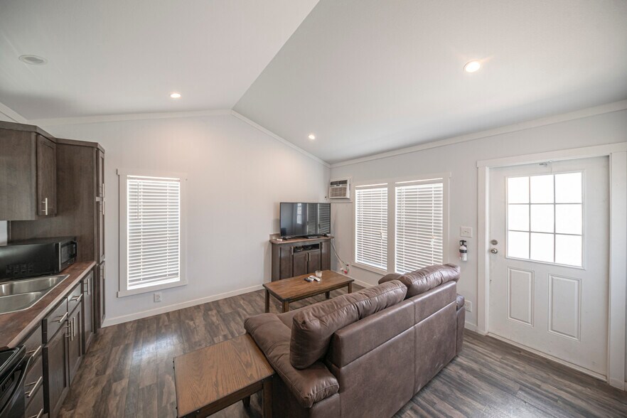 More Photos Of 4301 S County Road 1135, Midland Specialty For Lease