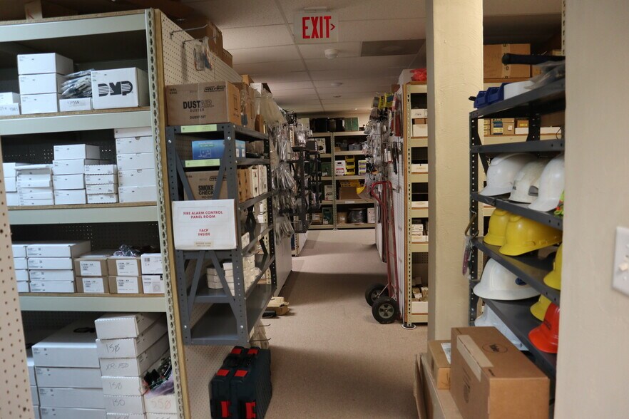 More Photos Of 1974 Commonwealth Ln, Tallahassee Office Residential For Sale