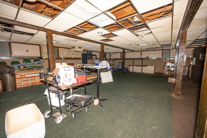 More Photos Of 3365 Abbott Rd, Orchard Park General Retail For Sale