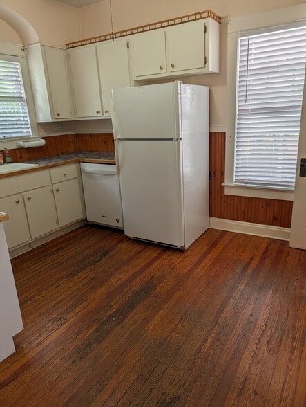 More Photos Of 1427 E Fort King St, Ocala Flex For Sale