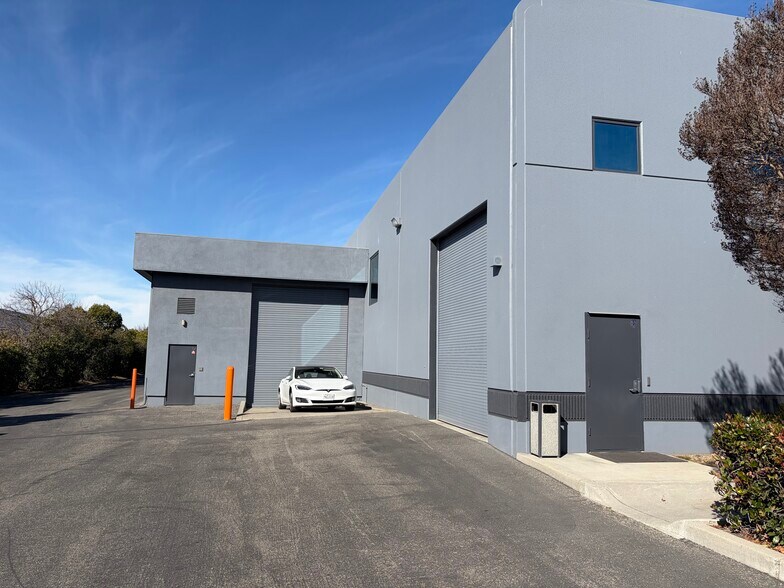 More Photos Of 700 Jarvis Dr, Morgan Hill Manufacturing For Sale