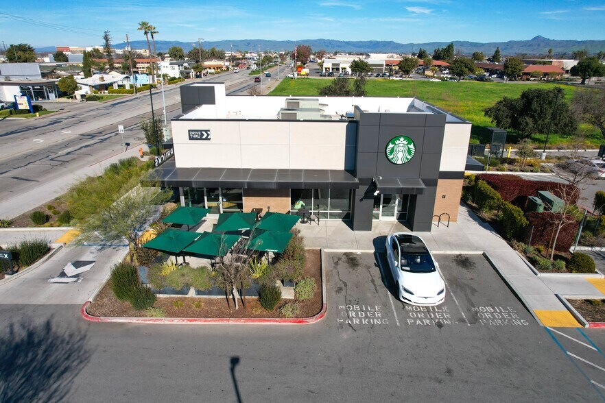 More Photos Of 111 San Felipe Rd, Hollister Restaurant For Sale