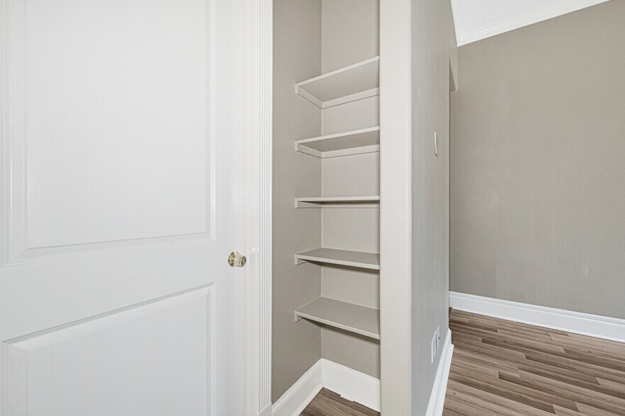 More Photos Of 12816 Willow Centre Dr, Houston Loft Creative Space For Sale