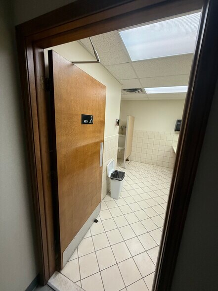More Photos Of 7200 Nineteen Mile Rd, Sterling Heights Flex For Lease